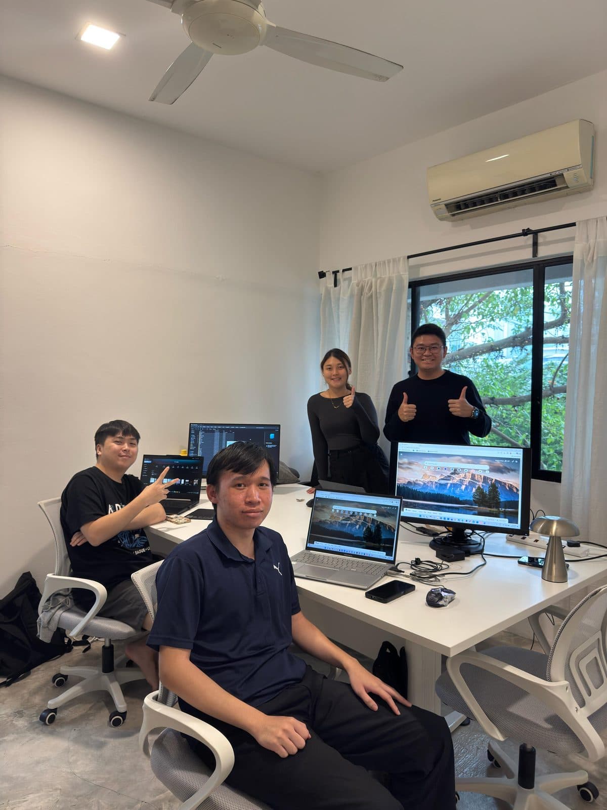 Trendtive Digital 团队在办公室